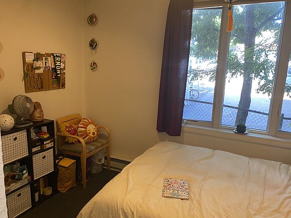 3rd image of 349 Pearl St