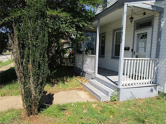 2nd image of 406 Lee St