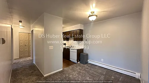 1016 E Greenlawn Ave Photo 1