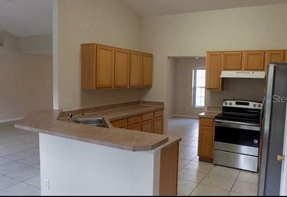5th image of 1633 Redfin Dr