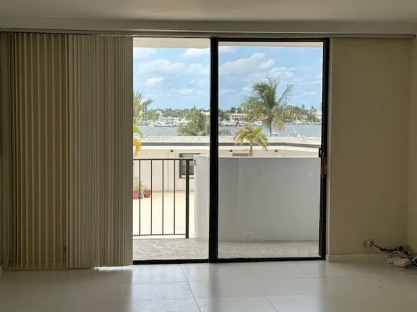 1208 Marine Way #108, North Palm Beach, FL 33408