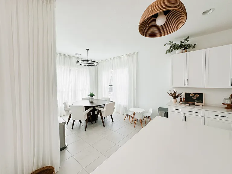 Auxiliar Dining Room