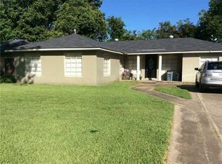 5740 North Dr, Alexandria, LA 71301