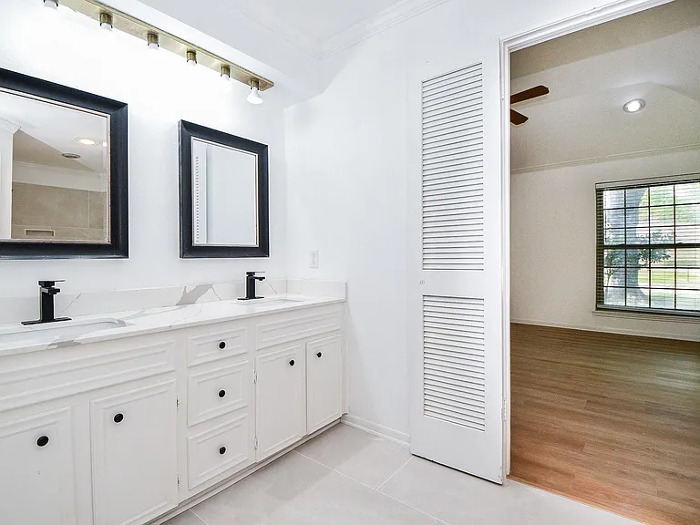 11907 Pepperdine Ln — Photo 16