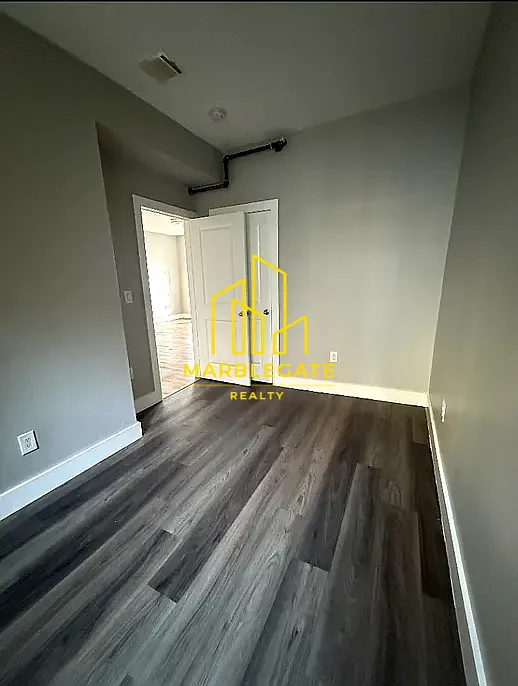 2 bed, 850 sqft, $1,900 — Photo 2