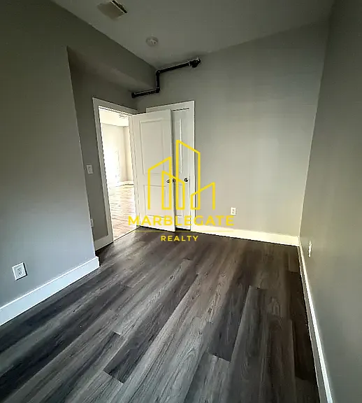 698 Chancellor Ave #2011 — Photo 2