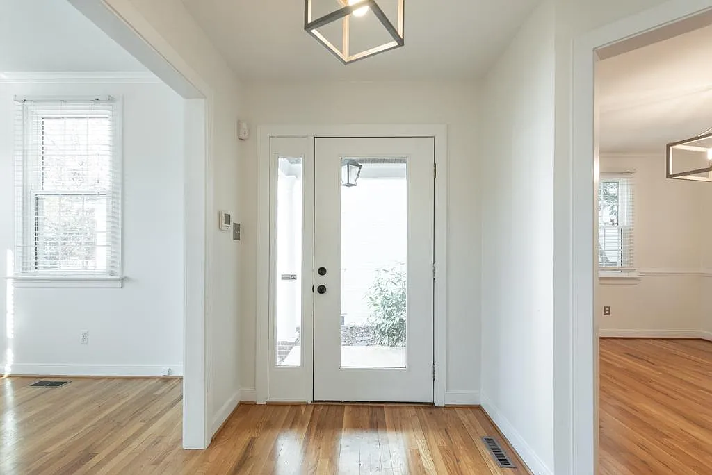 3120 Grove Avenue — Photo 4