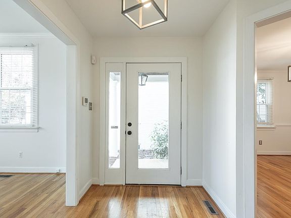 4th image of 3120 Grove Ave