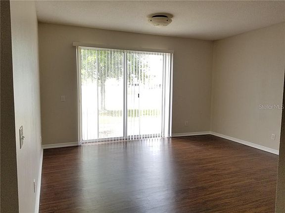 5th image of 4919 Whistling Pines Ct
