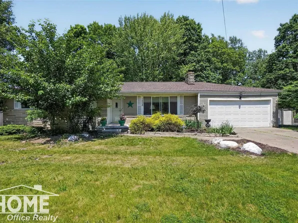 1208 Harding Ave, Owosso, MI 48867