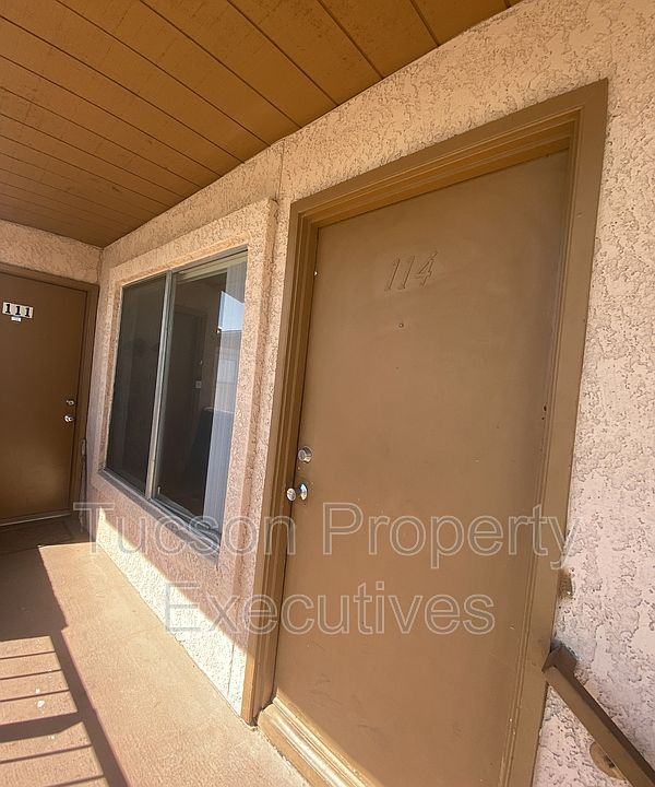 1st image of 660 S Tucson Blvd #114