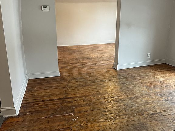 2nd image of 914 W Southern Ave APT 2