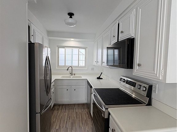 2nd image of 8130 Redlands St APT 10