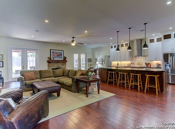2nd image of 2207 Kenilworth Blvd