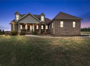 154 Beauchamp Rd, Advance, NC 27006