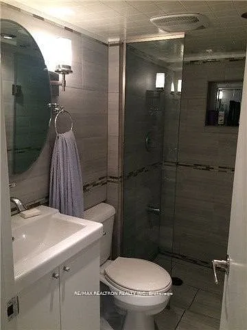 3 Lanark Ave #LOWER — Photo 9