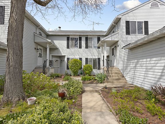 2nd image of 2470 Brunswick Cir APT A1
