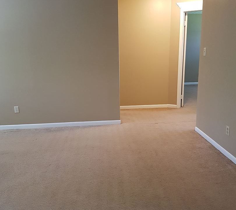 1st image of 302 S David Ln APT 3