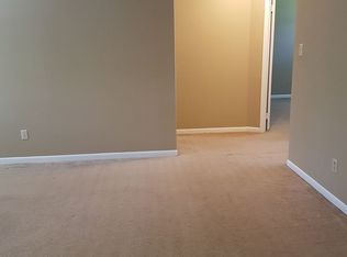 302 S David Ln APT 3, Knoxville, TN 37922