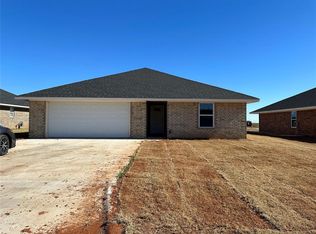 1712 Sommerset Pl, Altus, OK 73521