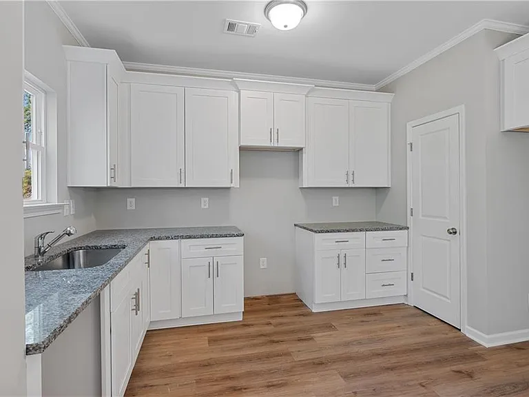 2832 Laurel Ridge Cir — Photo 11