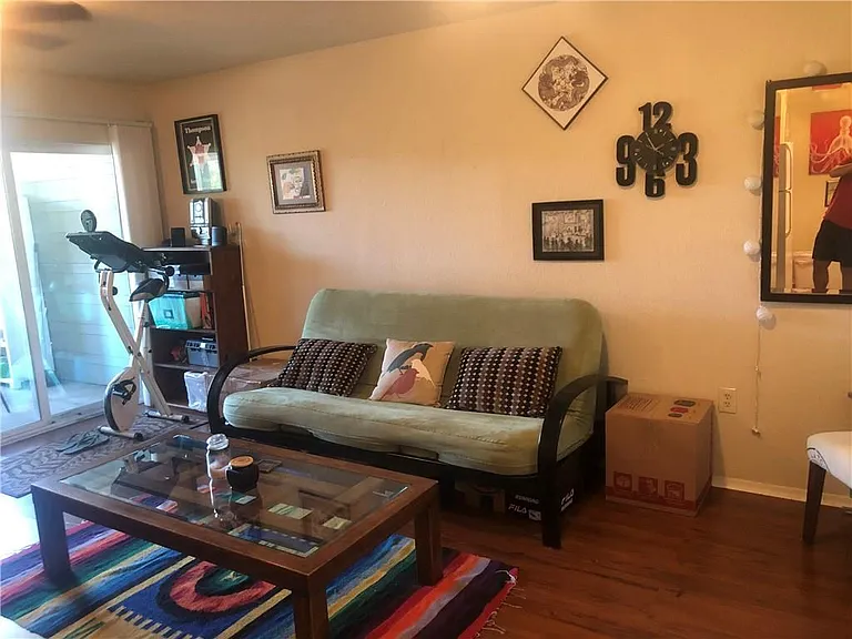 1514 Parker Ln #104 — Photo 7