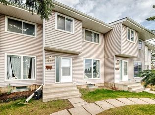 637 E 40th St NE, Calgary, AB T2A 6S1