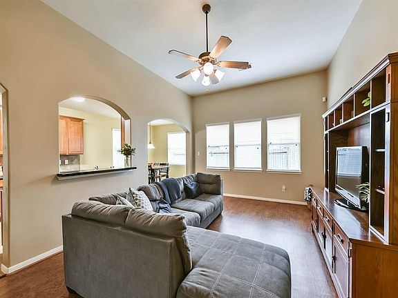 5th image of 4510 E Meadow Dr