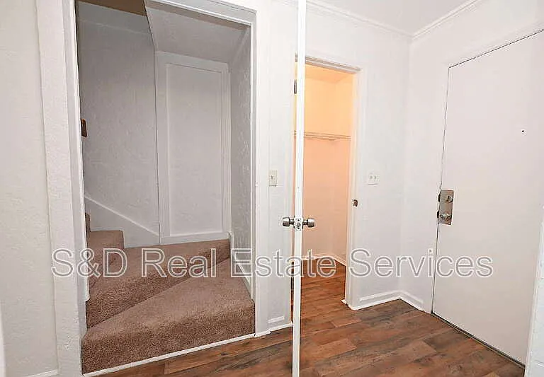 2249 9th St SE — Photo 8