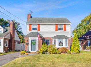 163 Herman Blvd, Franklin Square, NY 11010