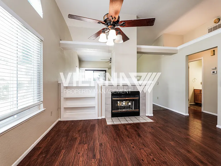 3358 Brownlea Cir — Photo 4