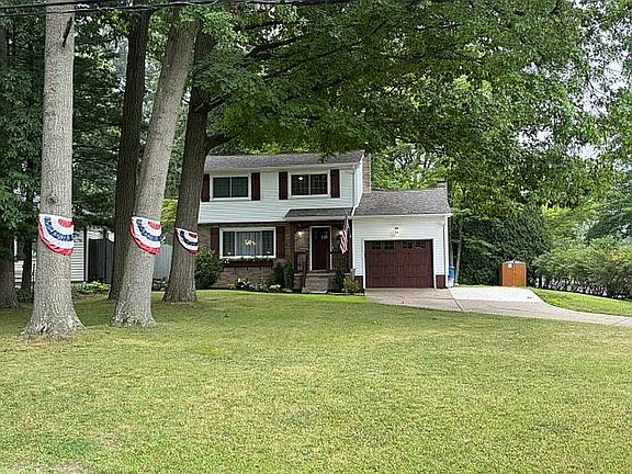 2nd image of 4637 Yarmouth Ln