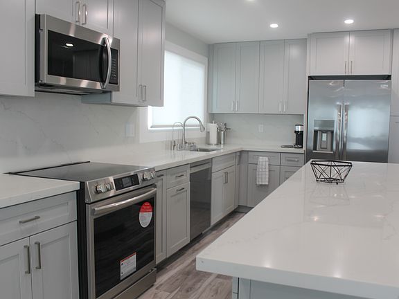 4th image of 849 Hauoli St APT 1