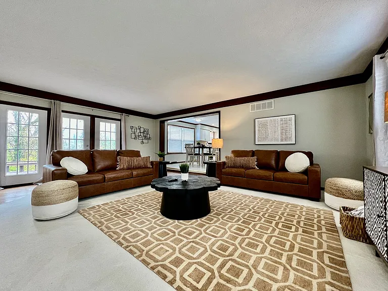 7033 Willowood Dr — Photo 36