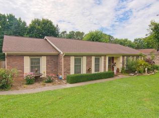 7416 Homestead Dr, Knoxville, TN 37918