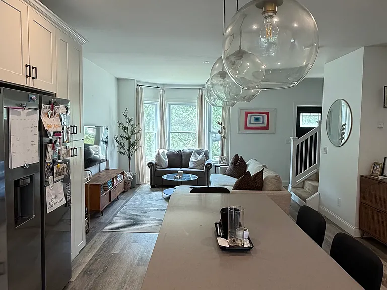 1367 Fry Ave — Photo 3