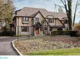 52 Preston Rd, Columbus, OH 43209