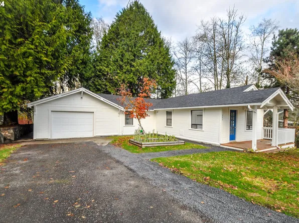 380 SE Bellflower St, Clatskanie, OR 97016