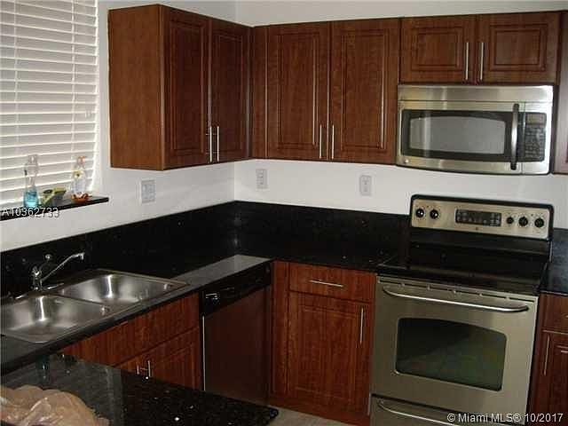 1st image of 10821 NW 80th Ln