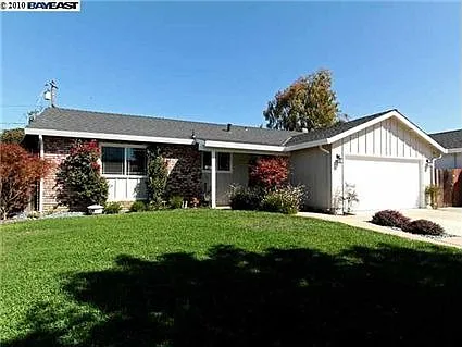 38880 Judie Way photo 1