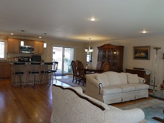 3rd image of 23 Laurine Rd