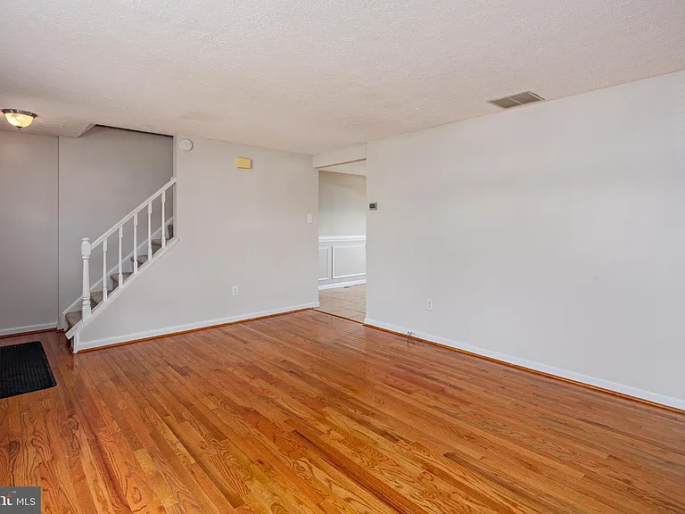 21 Valley Park Ct — Photo 4