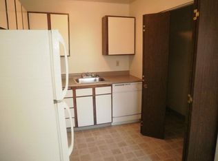 4725 SW Luradel St APT 06, Portland, OR 97219