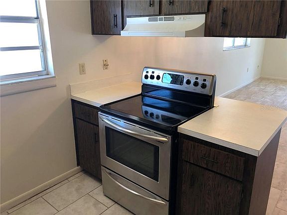 5th image of 619 E Bella Vista St