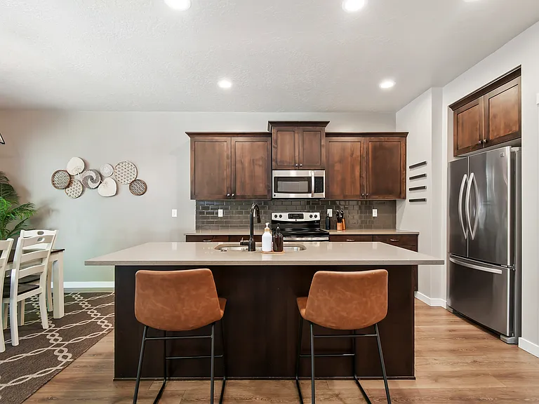 2700 E Clarene Dr — Photo 7