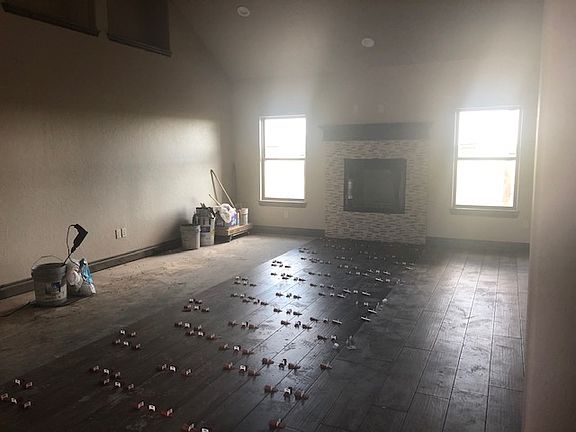 4th image of 2409 NE Meadowlark Ln