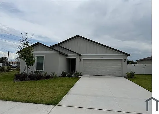2167 Lone Oak Ln — Photo 1