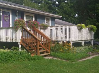 911 S Duck Lake Rd, Milford, MI 48381