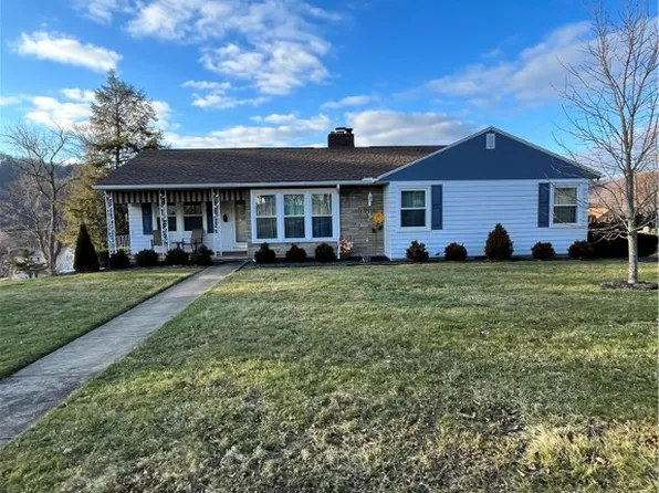 700 Robinson St, East Brady, PA 16028