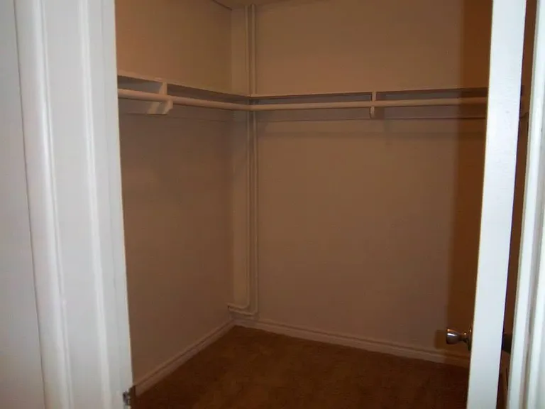 Chanteclair Apartments — Photo 7